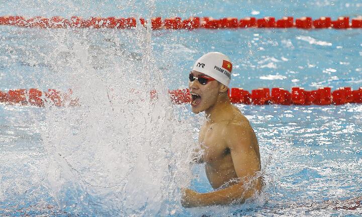 Ngôi sao tuyển bơi Việt Nam nhanh hơn đối thủ 3% giây, giành HCV nghẹt thở