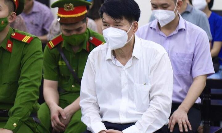 Được giảm nửa mức án, cựu Thứ trưởng Bộ Y tế Trương Quốc Cường chịu 4 năm tù