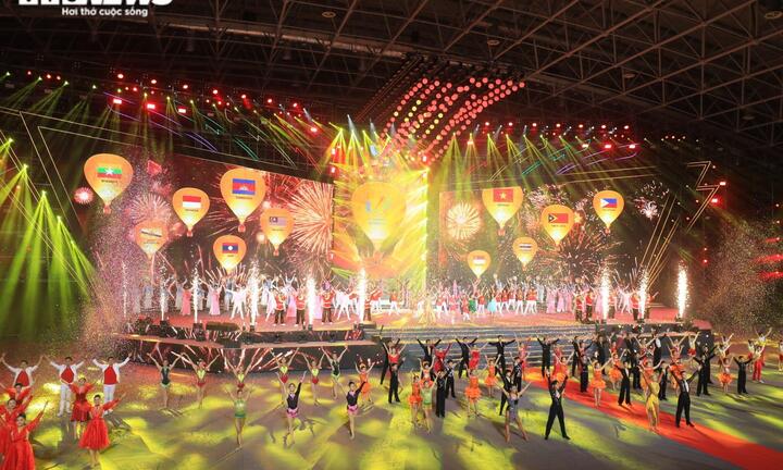 Bế mạc SEA Games 31, hẹn gặp lại ở Campuchia 2023