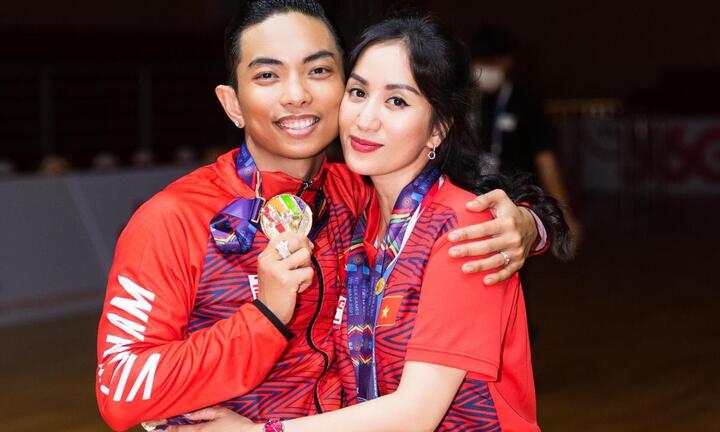 Phan Hiển: Tôi thấy bất lực mỗi lần Khánh Thi lên Facebook bày tỏ cảm xúc