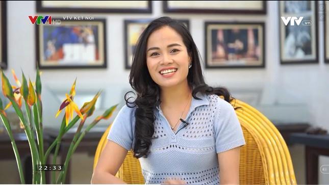 'Chị chồng Thương ngày nắng về' kể hậu trường hài hước cảnh ăn cháo của cháu