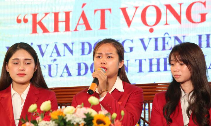 Nhà vô địch SEA Games 31 nghẹn ngào kể chuyện mang HCV về trước lúc bố qua đời