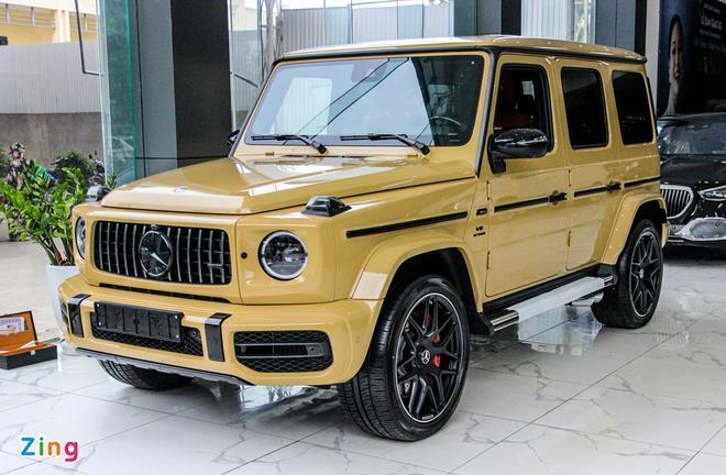 Cận cảnh Mercedes-AMG G63 màu vàng cát hiếm gặp