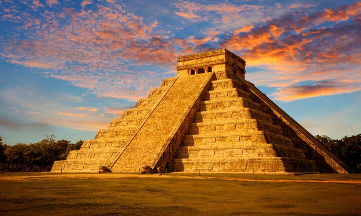 Có gì bên trong các kim tự tháp của người Maya?