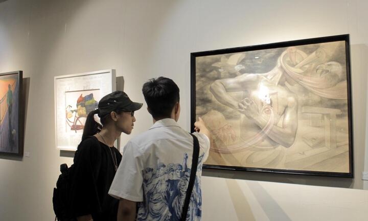 'Vòng lặp' - Triển lãm khắc họa trải nghiệm của những bạn trẻ tài năng 