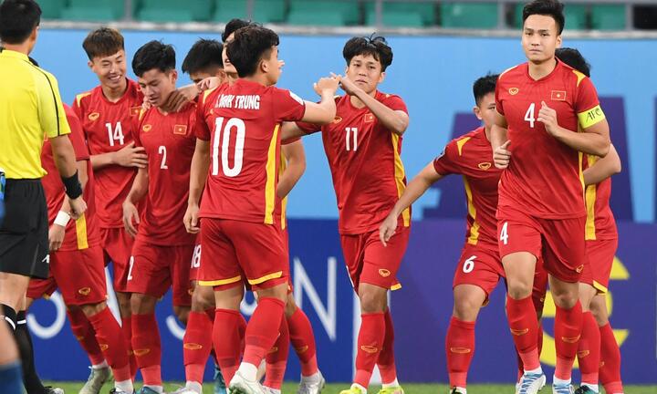 Thủng lưới phút bù giờ, U23 Việt Nam hoà kịch tính U23 Thái Lan