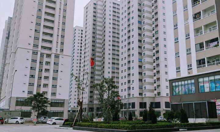 Người đàn ông rơi từ tầng 16 chung cư ở Hà Nội xuống đất tử vong