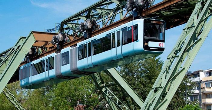 Video: Khám phá đường tàu treo ngược hơn 120 năm ở Đức