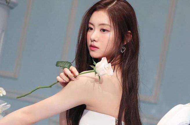  Kim Ga Ram bắt nạt bạn học, vụ bê bối chưa từng có trong showbiz Hàn