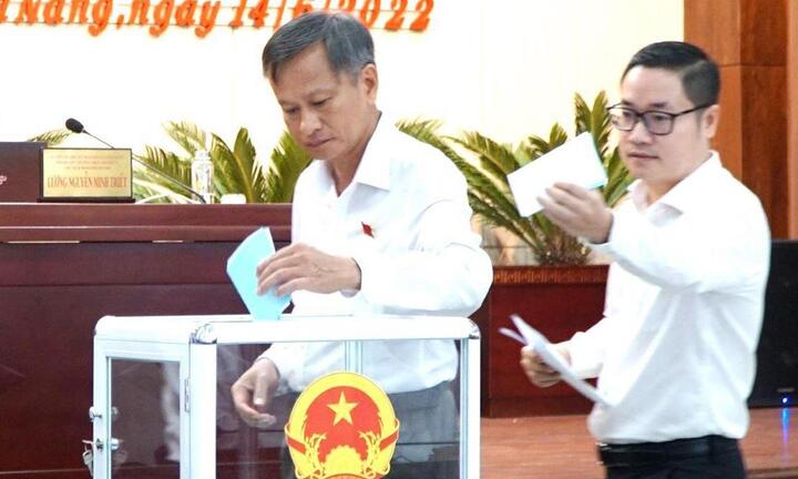 Bãi nhiệm Phó chủ tịch HĐND TP Đà Nẵng Lê Minh Trung