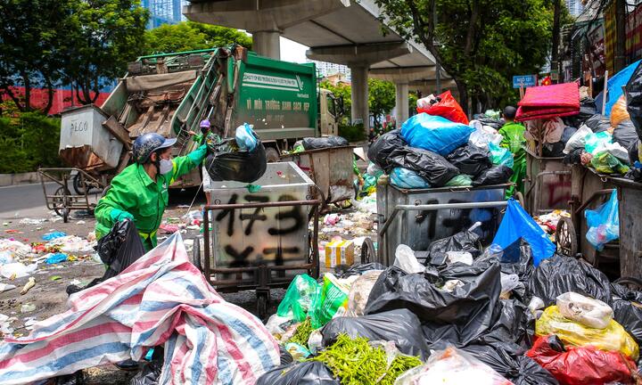 Hà Nội chỉ đạo xử lý dứt điểm tình trạng ùn ứ rác tại nội đô