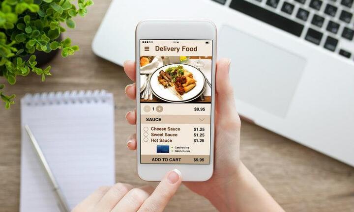 Cô gái thoát khỏi kẻ bắt cóc nhờ đặt đồ ăn qua mạng 