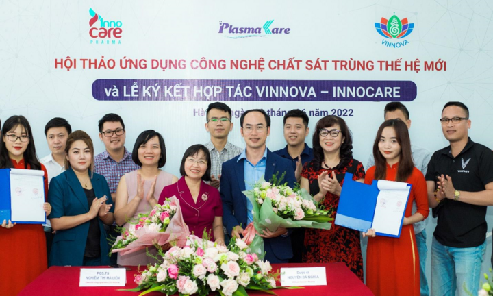 Ký kết chuyển giao nguyên liệu chất sát trùng thế hệ mới Vinnova và Innocare