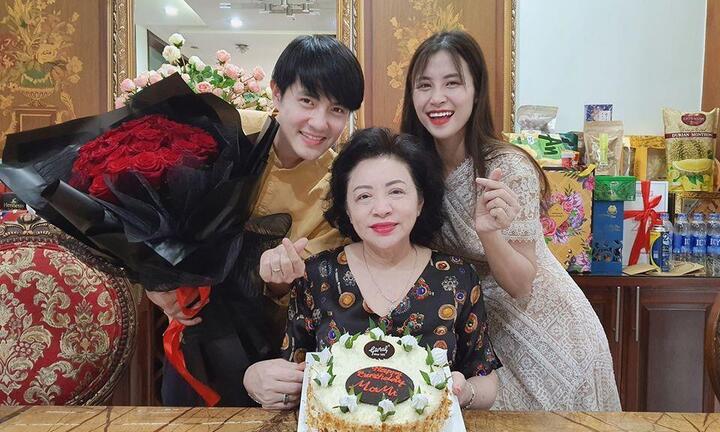 Đông Nhi và mối quan hệ với mẹ chồng quyền lực sau 3 năm làm dâu hào môn