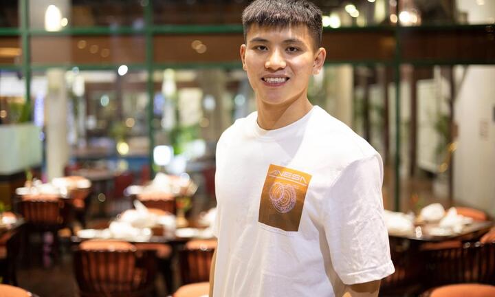 Trung vệ Thanh Bình: Tôi vẫn chưa quen với sự nổi tiếng