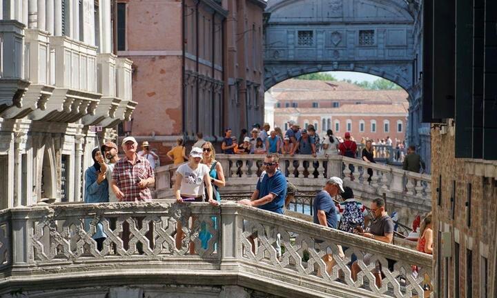 Muốn đuổi du khách nghèo, thành phố nổi Venice định thu phí vào cửa