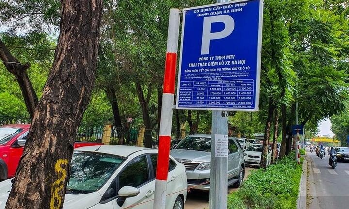Hà Nội thu 20 tỷ đồng phí giữ xe dưới lòng đường trong 6 tháng đầu năm