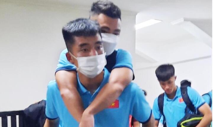 Tiền đạo của U19 Việt Nam dính chấn thương sau trận hòa U19 Indonesia