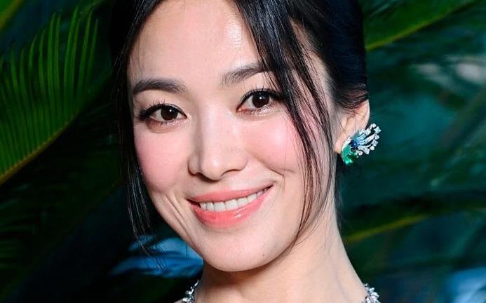 Ảnh chưa chỉnh sửa khiến Song Hye Kyo lộ nhiều nếp nhăn sâu