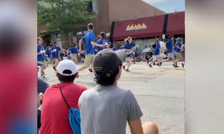 Xả súng vào lễ diễu hành mừng Quốc khánh Mỹ, hàng chục người thương vong