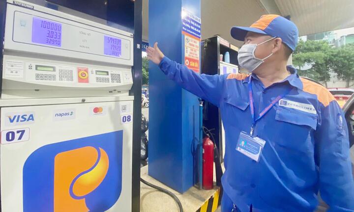 Ngày mai, Thường vụ Quốc hội xem xét giảm thuế bảo vệ môi trường với xăng, dầu