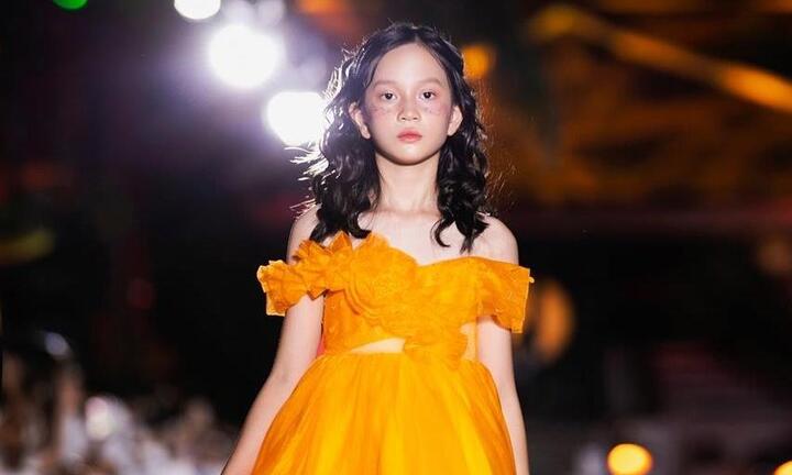 Dàn mẫu nhí xuất hiện ấn tượng trong tuần lễ thời trang
