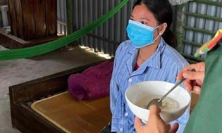 Một phụ nữ không biết bơi, trôi lênh đênh trên biển 8 tiếng được cứu sống