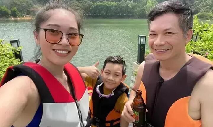 Bà xã Shark Hưng chia sẻ khoảnh khắc hạnh phúc cùng con riêng của chồng