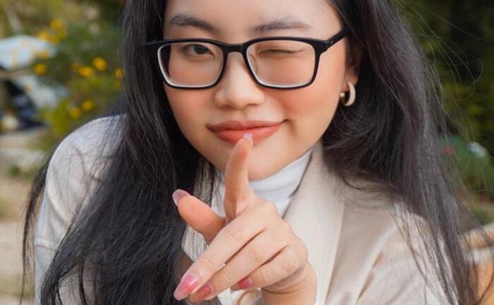 Phương Mỹ Chi đoán đúng đề thi Văn, dân mạng 'đòi' cô đoán các môn thi còn lại