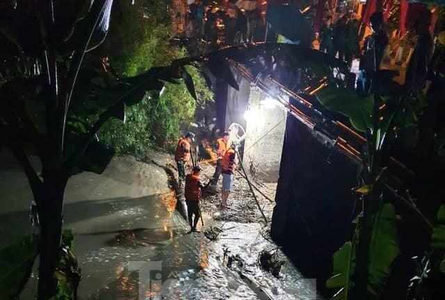 Tìm thấy thi thể 4 nạn nhân bị lũ cuốn trôi ở Cao Bằng