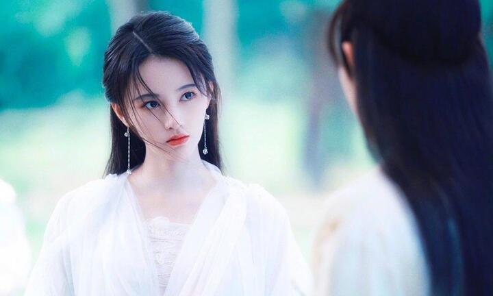 Mặt sao Hoa ngữ biến dạng do cà da, chỉnh sửa quá đà trên phim