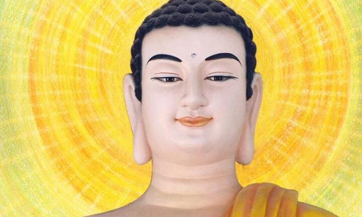 Vì sao Đức Phật để tóc trong khi mọi tăng ni đều cạo đầu?