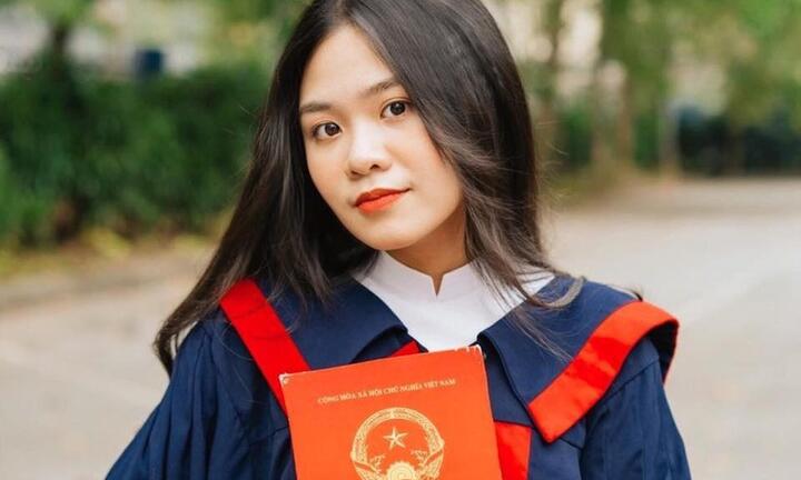 Một lớp học có 53 học sinh đỗ lớp 10 trường chuyên ở Hà Nội