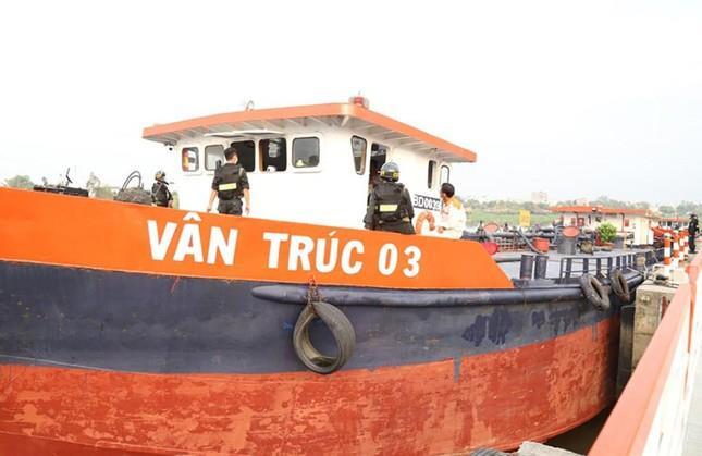 Ông trùm xăng lậu mua chuộc loạt sỹ quan Cảnh sát biển, Biên phòng như nào?