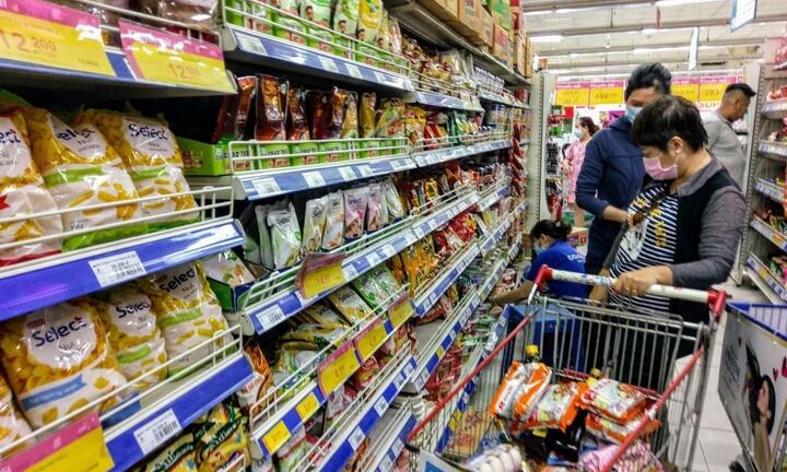 Tranh cãi đề xuất cửa hàng tiện lợi chỉ bán cho khách ở bán kính dưới 500m