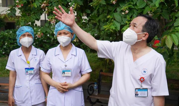 Thử thách đến cùng giới hạn con người, giành sự sống cho bệnh nhân COVID-19