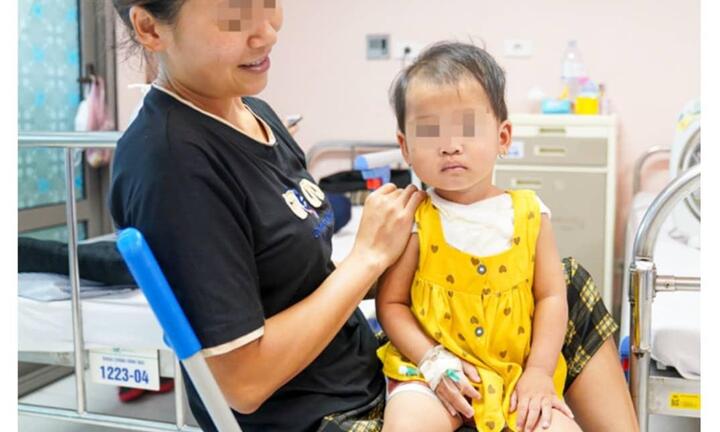 Hậu hoạ khôn lường từ đắp lá cây, thuốc nam không rõ nguồn gốc chữa bệnh