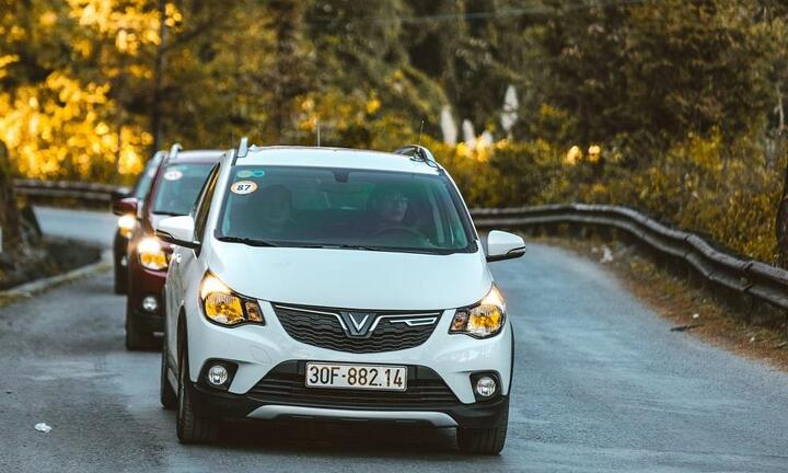 Vinfast dừng kinh doanh ô tô chạy xăng