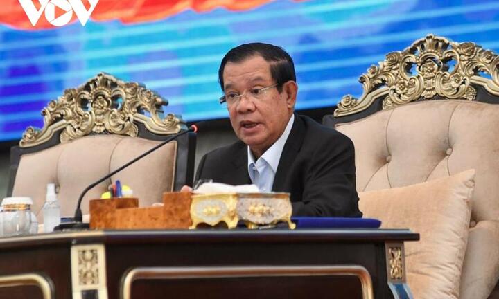 Hai cha con ông Hun Sen đều được chọn là ứng cử viên Thủ tướng