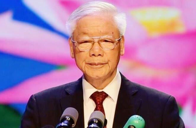 'Tình nghĩa Việt - Lào sáng hơn trăng rằm, thơm hơn đóa hoa nào thơm nhất'