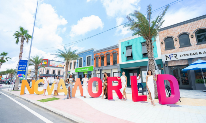 Các hoa hậu khám phá đại lộ shophouse NovaWorld Ho Tram