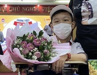 150 học sinh nghèo vượt khó, học giỏi ở TP.HCM được nhận học bổng