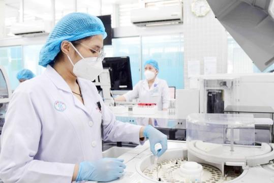 Tiến thoái lưỡng nan với máy mượn, máy đặt tại bệnh viện công