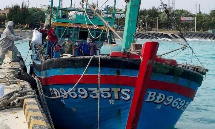 Ngư dân mất tích trên biển: Cuộc nói chuyện của chủ tàu cứu nạn với VTC News