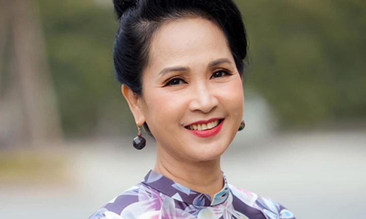 NSND Lan Hương: 'Đóng mẹ chồng rất mệt, tôi gần như ngất luôn khi đóng máy'