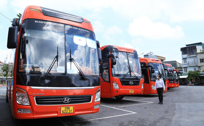 Giá dầu cao hơn giá xăng, doanh nghiệp vận tải như ‘ngồi trên lửa’