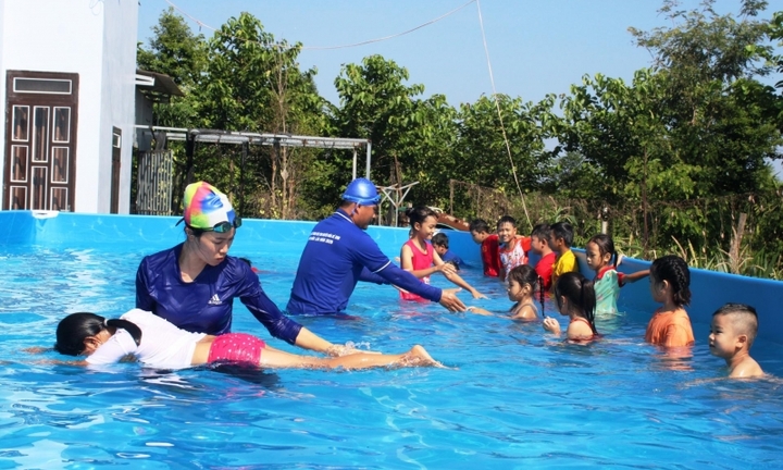 Triển lãm nghệ thuật về phòng, chống đuối nước trẻ em