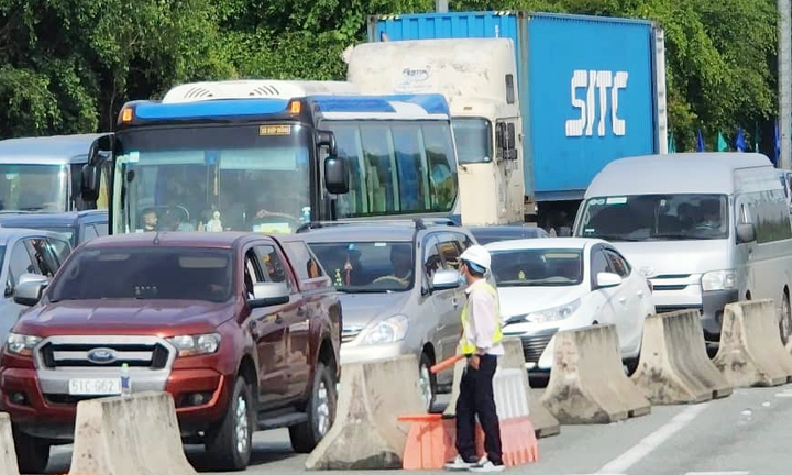 Ngày đầu cao tốc TP.HCM - Long Thành - Dầu Giây thu phí không dừng