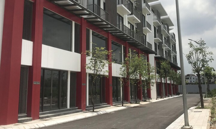 Lỡ đầu tư shophouse tiền tỷ, giờ khốn đốn hạ giá tìm khách thuê