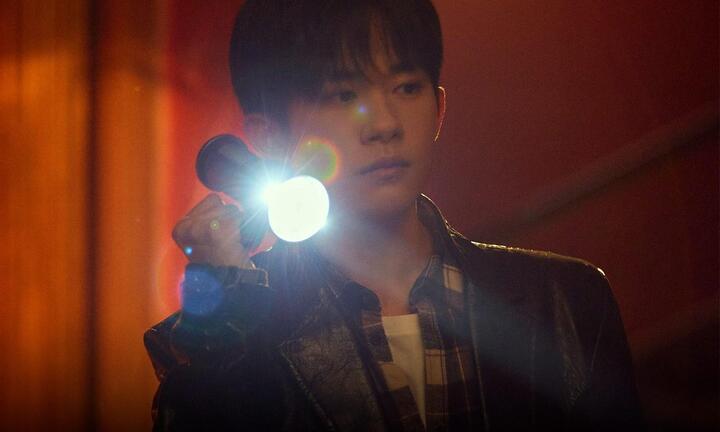 Vì sao các sao hạng A ở Trung Quốc đua nhau vào biên chế?